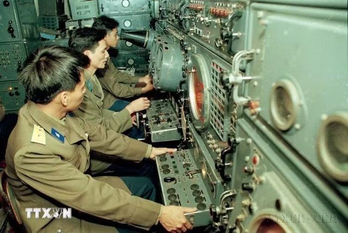 Luyện tập sẵn sàng chiến đấu ở Tiểu đoàn tên lửa 77 (Trung đoàn 257), đơn vị bắn rơi nhiều máy bay B-52 nhất của Sư đoàn 361 trong trận 12 ngày đêm 1972 (4 chiếc). (Ảnh: Tùng Lâm/TTXVN)