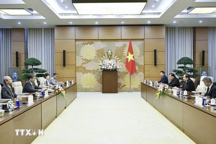 Chủ tịch Quốc hội Trần Thanh Mẫn tiếp ông Hagiuda Koichi, Quyền Tổng Thư ký Đảng Dân chủ Tự do Nhật Bản. (Ảnh: Doãn Tấn/TTXVN)