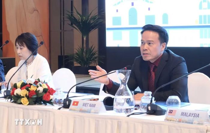 Ông Ngô Chung Khanh, Phó Vụ trưởng Vụ Chính sách thương mại đa biên, Bộ Công Thương, đại diện Quan chức cấp cao của Việt Nam về CPTPP phát biểu tại diễn đàn. (Ảnh: Xuân Anh/TTXVN)