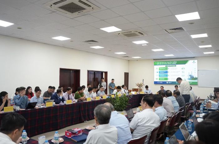 Tọa đàm thu hút sự tham gia của nhiều chuyên gia trong lĩnh vực năng lượng. (Ảnh: Vietnam+)