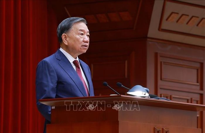 Tổng Bí thư, Chủ tịch nước Tô Lâm phát biểu khai mạc Hội nghị lần thứ ba Ban Chấp hành Trung ương Đảng khóa XIV, sáng 20/7. Ảnh: Dương Giang/TTXVN