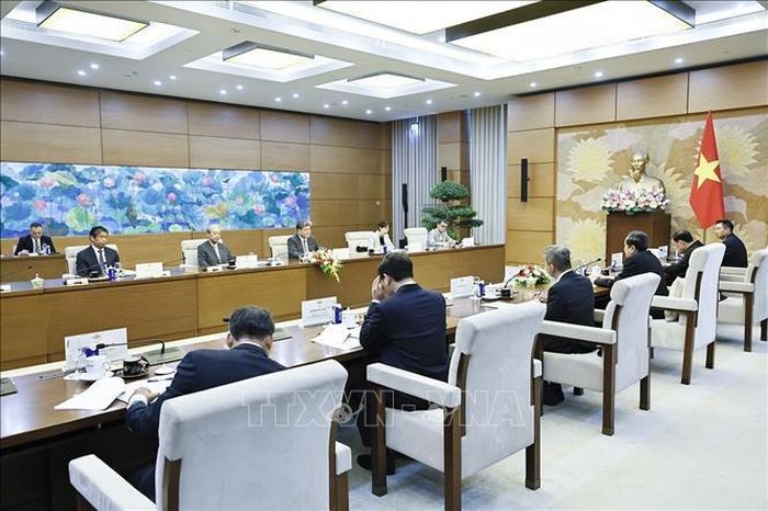 Chủ tịch Quốc hội Trần Thanh Mẫn tiếp ông Hagiuda Koichi, Quyền Tổng Thư ký Đảng Dân chủ Tự do Nhật Bản. Ảnh: Doãn Tấn/TTXVN