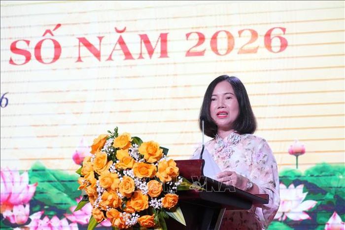 Bà Hoàng Thị Thơm, Phó Cục trưởng Cục Dân số, Bộ Y tế phát biểu tại Hội thảo.