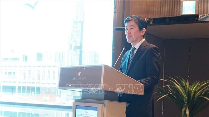 Ông Kenichi Kobayashi, Quan chức cấp cao Nhật Bản về CPTPP phát biểu tại diễn đàn.
