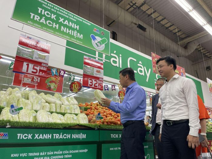 Các hệ thống siêu thị đang phối hợp triển khai chương trình “Tick xanh trách nhiệm”, góp phần xây dựng chuỗi cung ứng thực phẩm an toàn, minh bạch.