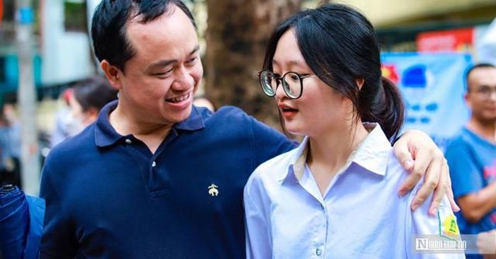 Nếu các trường đại học đồng loạt tổ chức kỳ thi riêng sẽ tạo áp lực rất lớn cho cả học sinh và phụ huynh (Ảnh: Hữu Thắng).