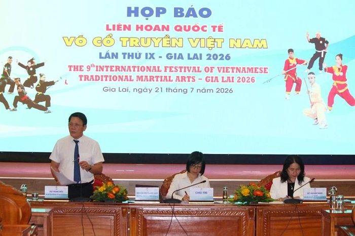 Ông Bùi Trung Hiếu – Phó Giám đốc Sở VHTT&DL tỉnh Gia Lai cung cấp thông tin về Liên hoan Quốc tế Võ cổ truyền Việt Nam lần thứ 9.