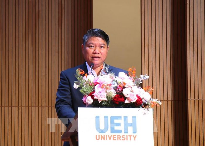 Ông Lê Văn Danh, Phó Giám đốc Sở Công Thương TP. Hồ Chí Minh phát biểu tại diễn đàn. Ảnh: Hương Giang - TTXVN