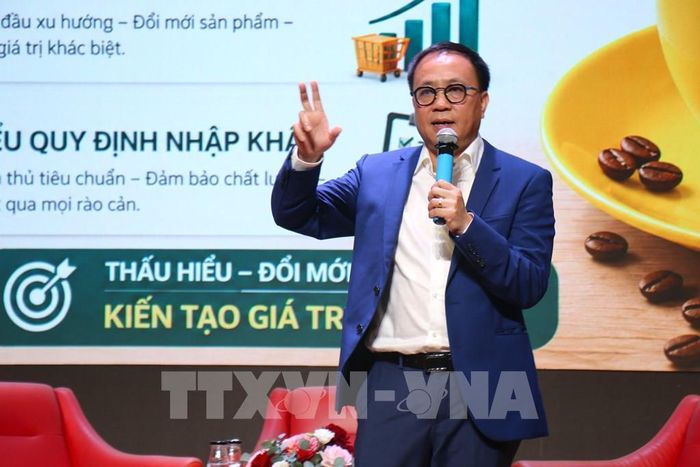 Ông Phan Minh Thông, Tổng Giám đốc Công ty Cổ phần Phúc Sinh phát biểu tại diễn đàn. Ảnh: Hương Giang - TTXVN 