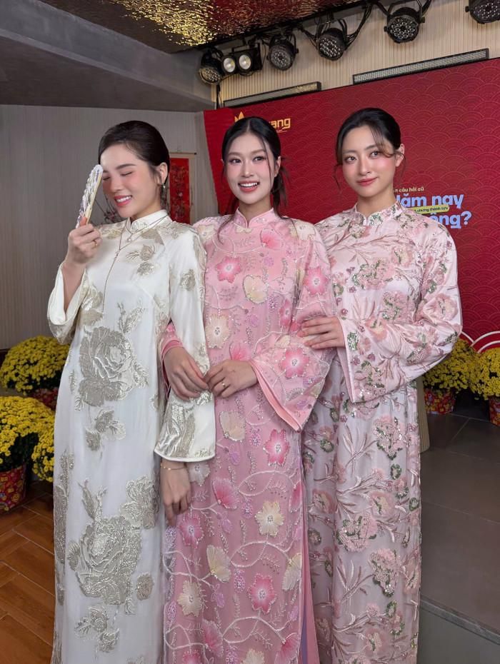 Hoa hậu Kỳ Duyên, Thiên Ân và Lương Thùy Linh cho thấy vẻ đẹp của những tình bạn bền chặt. (Nguồn: Instagram nhân vật)