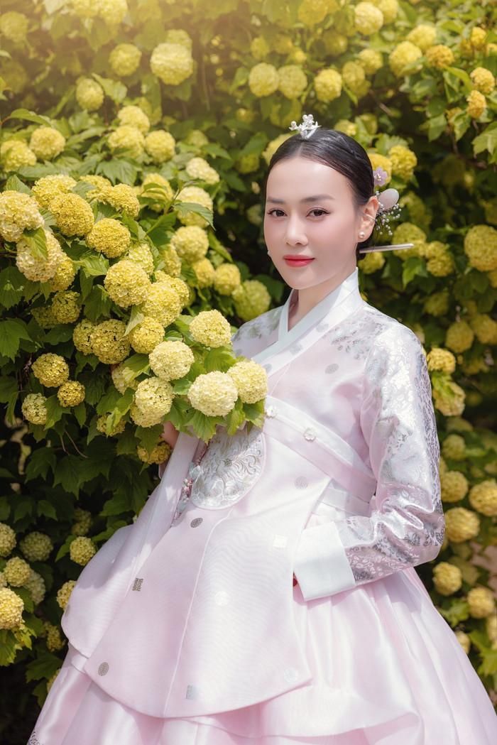 Diễn viên Phương Oanh.