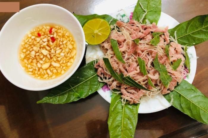 Nem chua Yên Mạc được người địa phương ưa thích. Sovaba.travel