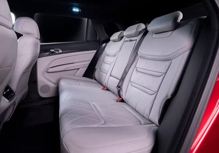 Hàng ghế thứ 2 rộng rãi trên Ford Territory vẫn được khách hàng đánh giá cao
