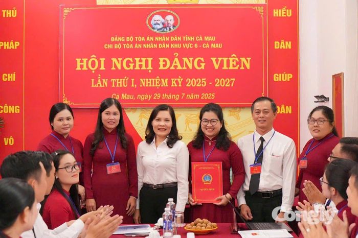 Dưới sự lãnh đạo của Chi bộ, công tác thi đua, khen thưởng được triển khai gắn với nhiệm vụ chính trị của đơn vị