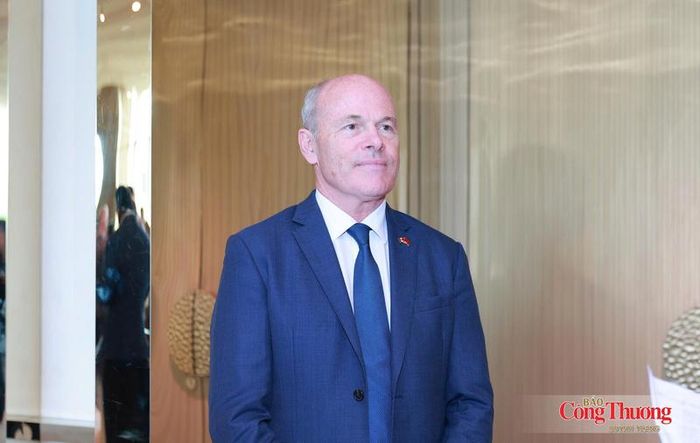 Đại sứ Canada tại Việt Nam Jim Nickel. Ảnh: Quỳnh Trang
