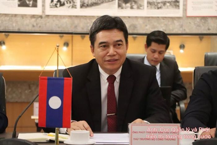 Thứ trưởng Bộ Công Thương Lào Phouthavanh Nanthavong.
