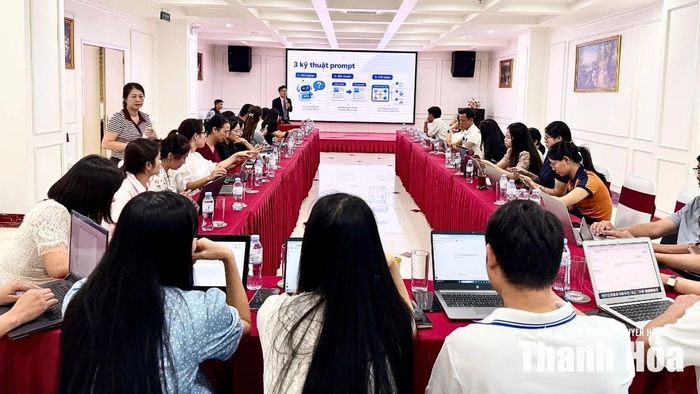 Toàn cảnh lớp tập huấn.