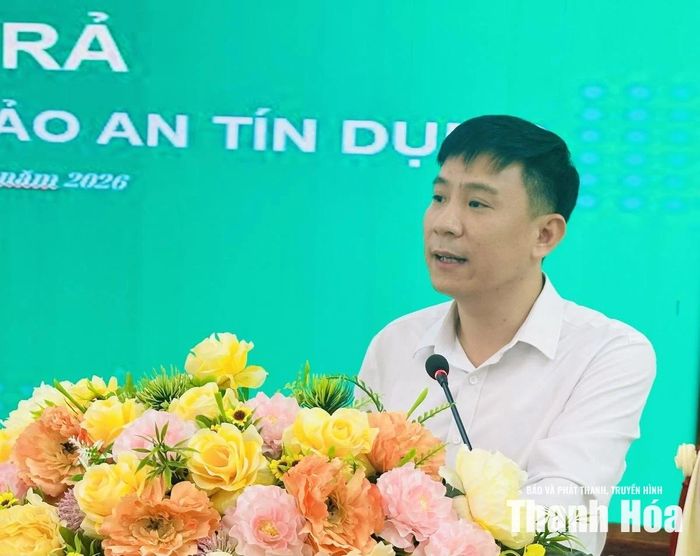 Đại diện ABIC Thanh Hóa phát biểu tại buổi chi trả bảo an tín dụng.
