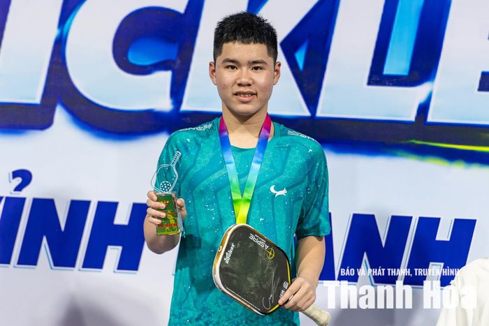 Ở nội dung đơn U15, Ngọc Anh tiếp tục khẳng định phong độ ấn tượng khi vượt qua Minh Quân trong trận chung kết, qua đó hoàn tất ngày thi đấu thành công với thêm một tấm huy chương vàng.
