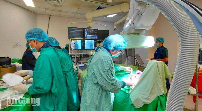 Một ca can thiệp tim mạch cho bệnh nhân tim tại Bệnh viện Đa khoa An Giang.