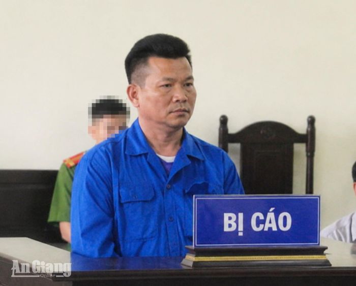 Bị cáo Nguyễn Văn Đủ. Ảnh: THANH TÂN.