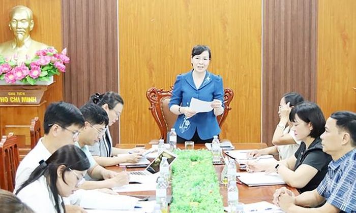 Chủ tịch Ủy ban MTTQ tỉnh Nguyễn Thị Hà kết luận buổi kiểm tra, giám sát tại xã Đồng Kỳ.