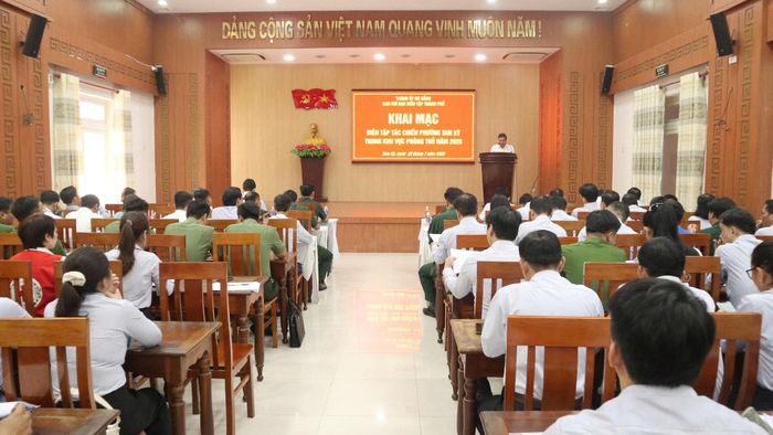 Quang cảnh khai mạc. Ảnh: T.K