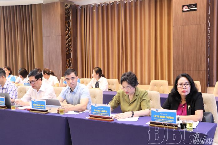 Các đại biểu dự hội nghị.