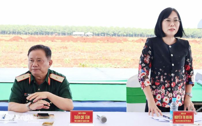 Thành ủy viên, Phó Chủ tịch UBND thành phố Nguyễn Thị Hoàng phát biểu tại buổi làm việc. Ảnh: Nguyệt Hà