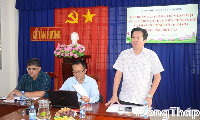 Lãnh đạo xã Tân Hương phát biểu tại buổi làm việc với Ban chỉ đạo tỉnh.