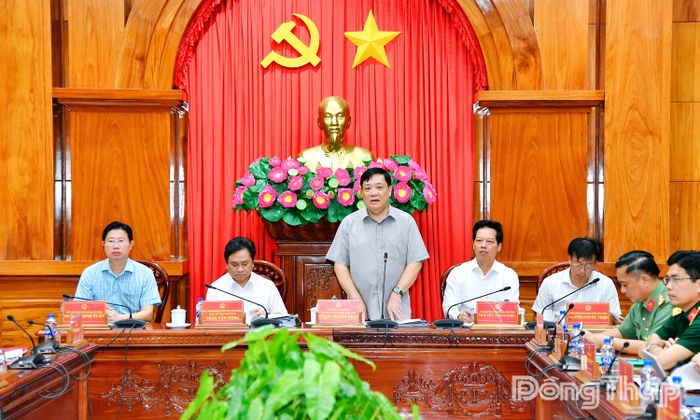 Đồng chí Phạm Thành Ngại phát biểu tại phiên họp thứ hai.