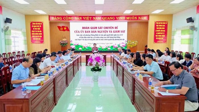 Quang cảnh buổi làm việc. Ảnh: Bá Bính
