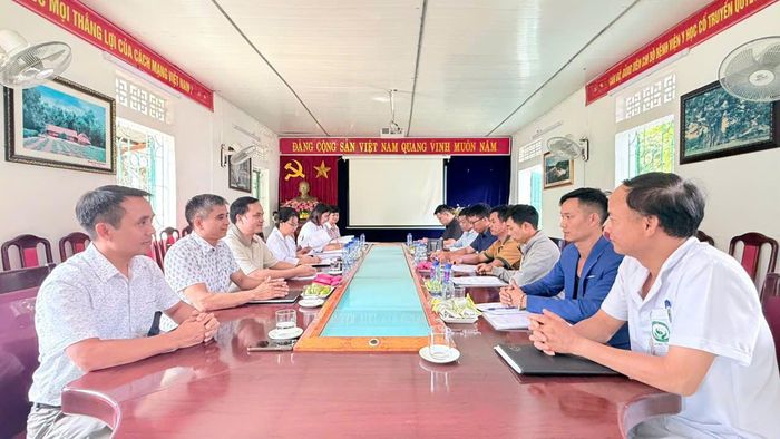 Quang cảnh buổi khảo sát.