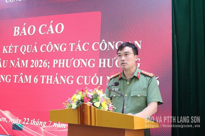 Báo cáo viên Công an tỉnh thông tin tình hình an ninh, trật tự trên địa bàn tỉnh 6 tháng đầu năm, nhiệm vụ trọng tâm 6 tháng cuối năm
