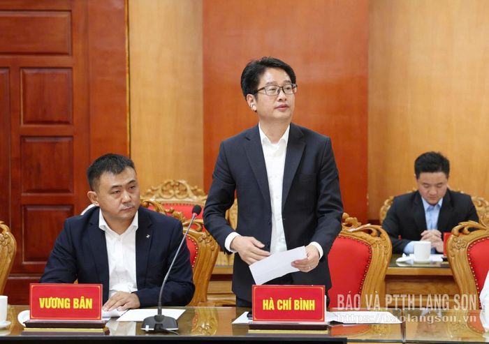 Đại diện doanh nghiệp Trung Quốc trao đổi một số nội dung tại buổi làm việc