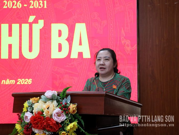 Chủ tịch UBND phường Kỳ Lừa phát biểu trả lời chất vấn tại kỳ họp