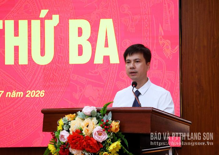 Bí thư Đảng ủy, Chủ tịch HĐND phường phát biểu tại kỳ họp