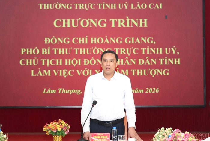 Đồng chí Phó Bí thư Thường trực Tỉnh ủy Hoàng Giang đánh giá mô hình AI Agent là hướng đi mới, có nhiều tiềm năng trong nâng cao hiệu quả hoạt động của chính quyền cơ sở.