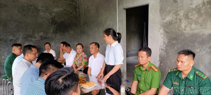 Đại diện gia đình phát biểu cảm ơn.