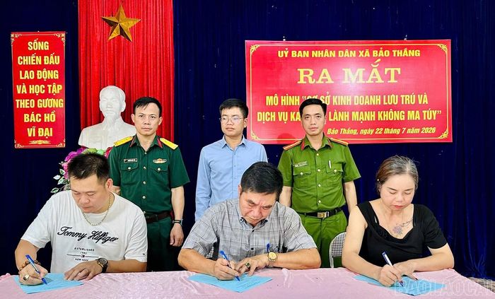  Các cơ sở lưu trú, karaoke đã ký cam kết thực hiện nghiêm các quy định về phòng, chống ma túy. 
