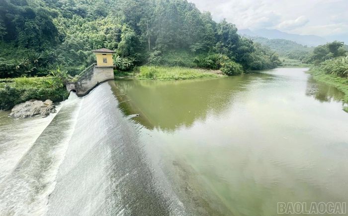 Đập thủy lợi đầu mối tại xã Bát Xát do tỉnh quản lý.