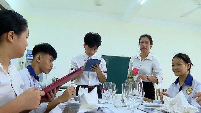 Học nghề đang được nhiều thanh niên lựa chọn để khởi nghiệp.