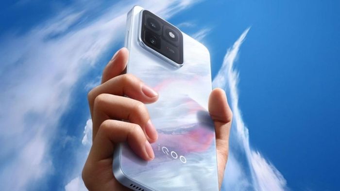 iQOO 16T được tiết lộ sẽ tích hợp sẵn một quạt tản nhiệt vật lý cỡ lớn ngay bên trong thân máy