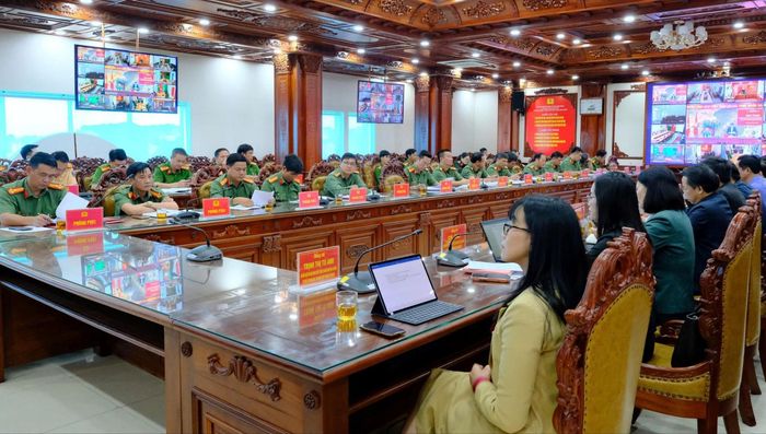 Các đại biểu tham dự hội nghị
