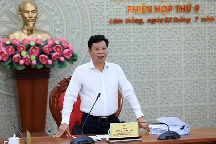 Phó Bí thư Tỉnh ủy, Chủ tịch HĐND tỉnh Lâm Đồng Lưu Văn Trung phát biểu kết luận phiên họp
