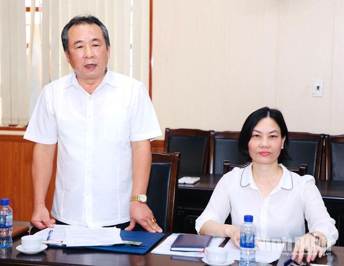 Đồng chí Bùi Đức Thái, Tỉnh ủy viên, Giám đốc Sở Tư pháp phát biểu tại buổi làm việc.