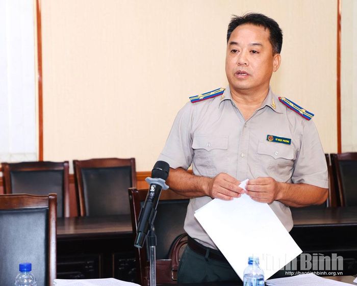 Lãnh đạo Thi hành án dân sự tỉnh phát biểu tại buổi làm việc.