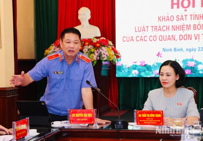 Đồng chí Nguyễn Văn Viện, Viện trưởng Viện Kiểm sát Nhân dân tỉnh phát biểu tại buổi làm việc.