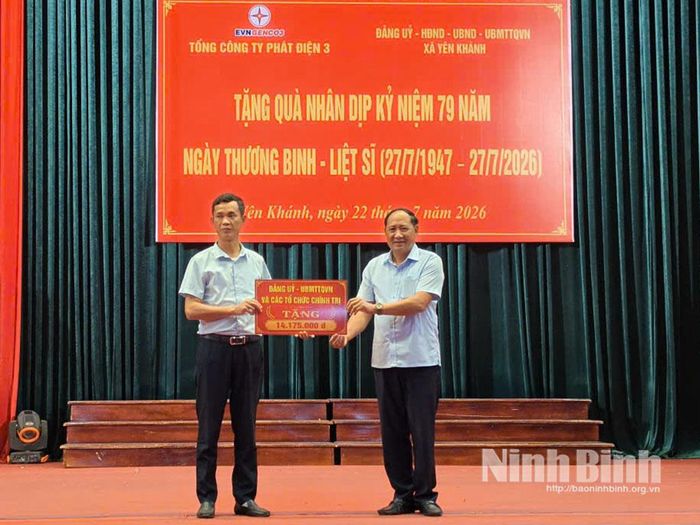 Các cơ quan, đơn vị tham gia ủng hộ Quỹ đền ơn đáp nghĩa xã Yên Khánh năm 2026 tại lễ phát động. Ảnh: Thủy Lam
