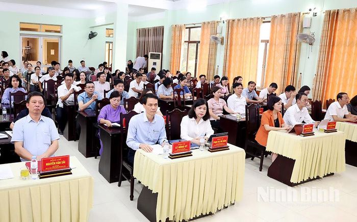 Các đại biểu dự hội nghị.